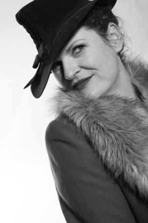 Klassische Vintage Schönheit im Portrait im Stile von George Hurrell