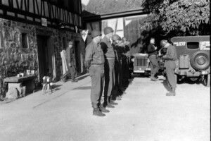 US Soldaten nach dem Krieg in Deutschland - aufgenommen 2018 mit einer analogen Kamera der 40er Jahre